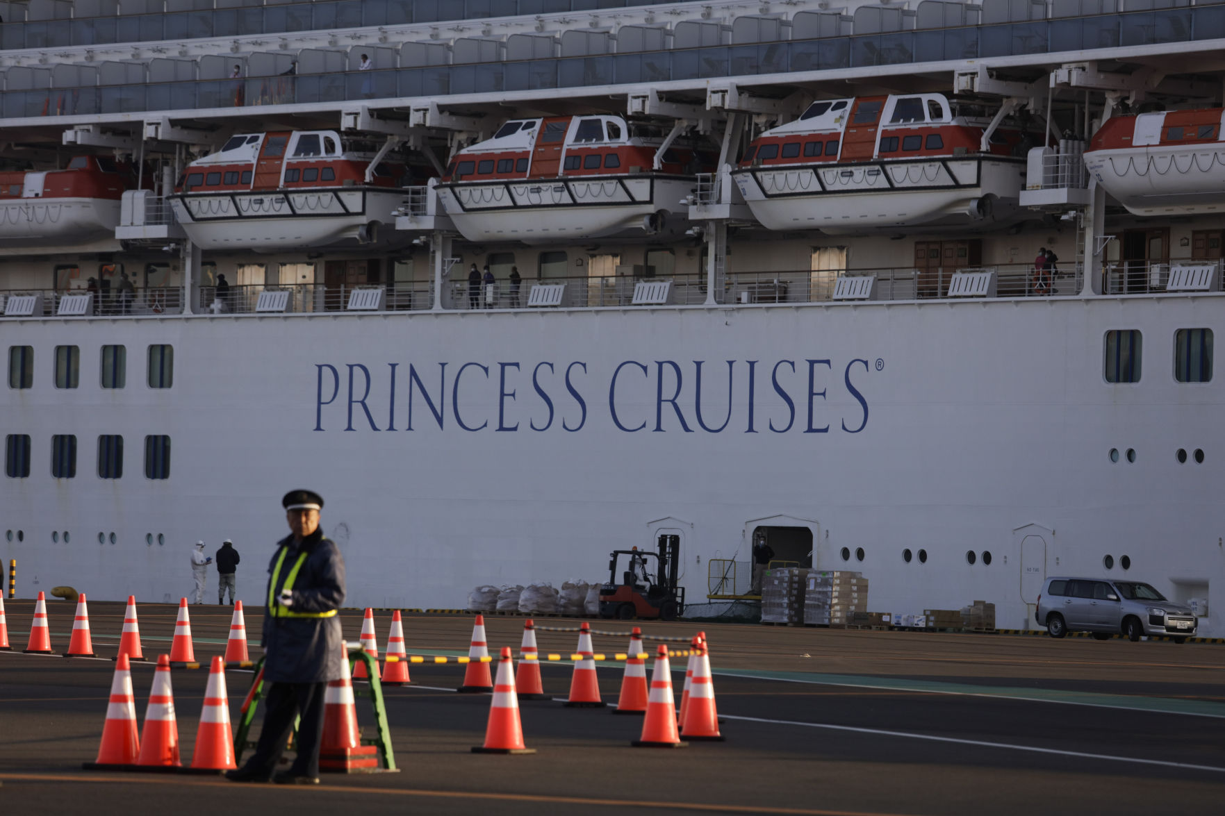 Diamond Princess cruise ship
